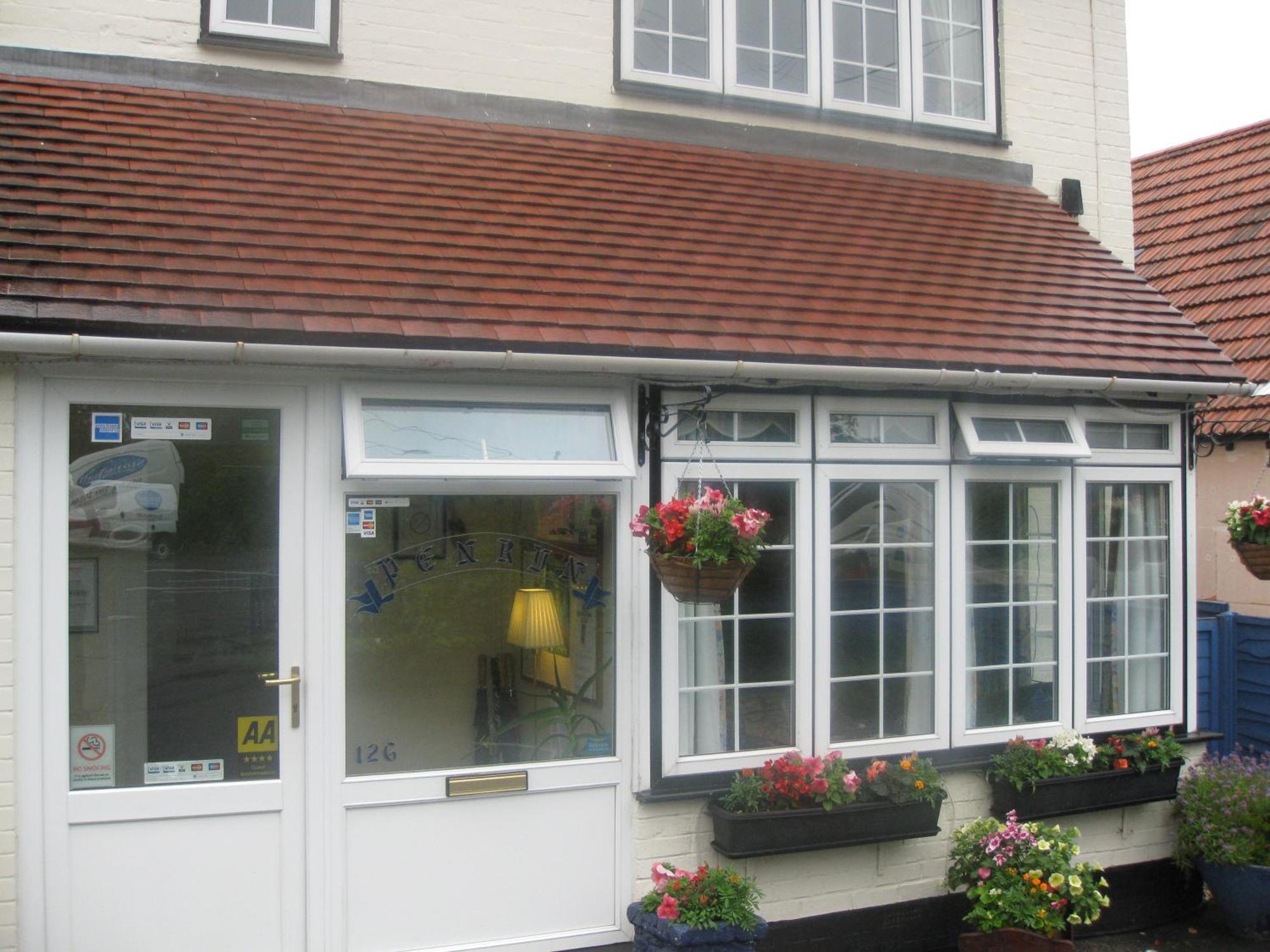 Penryn Guest House, Ensuite Rooms, Free Parking And Free Wifi Stratford-upon-Avon Bagian luar foto