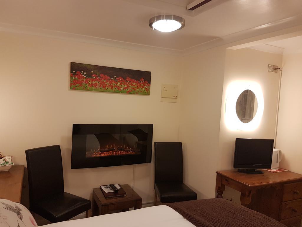 Penryn Guest House, Ensuite Rooms, Free Parking And Free Wifi Stratford-upon-Avon Bagian luar foto