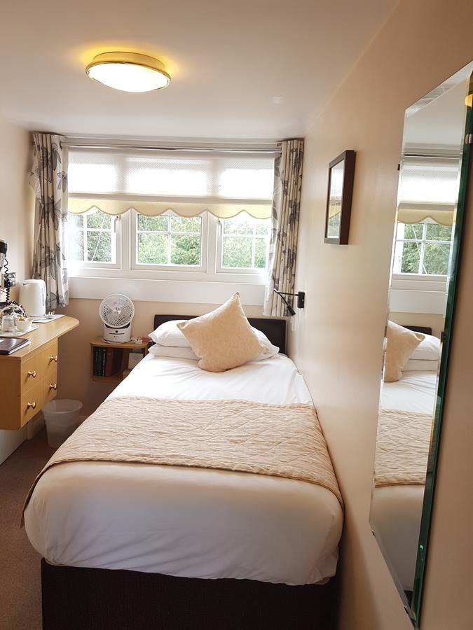 Penryn Guest House, Ensuite Rooms, Free Parking And Free Wifi Stratford-upon-Avon Bagian luar foto