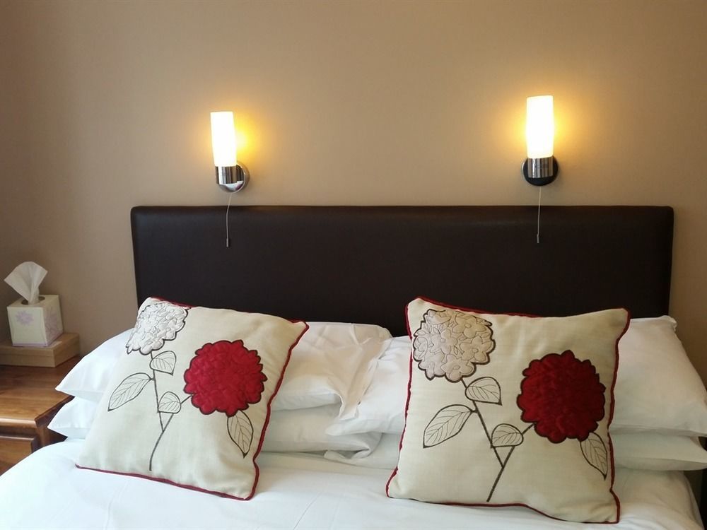 Penryn Guest House, Ensuite Rooms, Free Parking And Free Wifi Stratford-upon-Avon Bagian luar foto