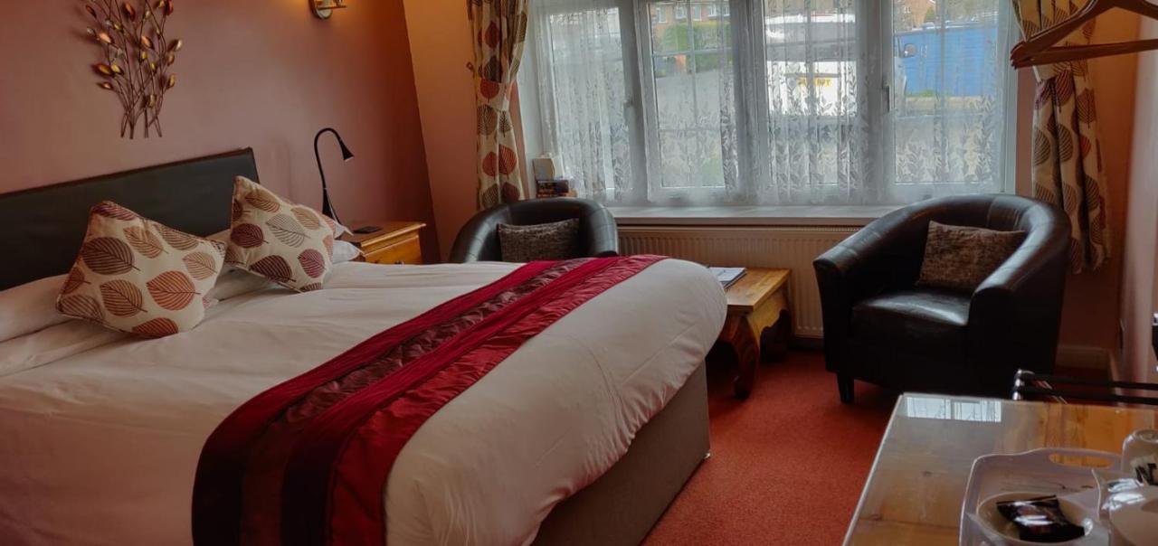 Penryn Guest House, Ensuite Rooms, Free Parking And Free Wifi Stratford-upon-Avon Bagian luar foto